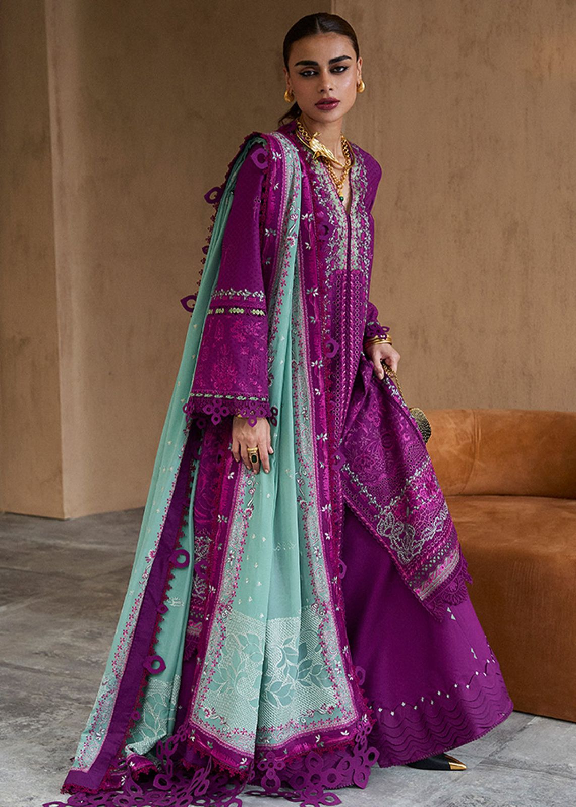 SUFFUSE LAWN OIRA